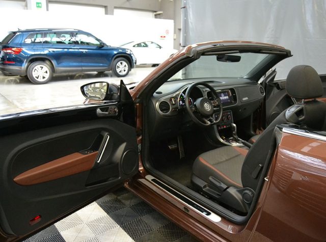 VOLKSWAGEN Maggiolino usata, con Airbag