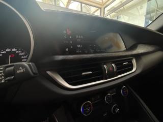 ALFA ROMEO Stelvio usata, con Volante in pelle