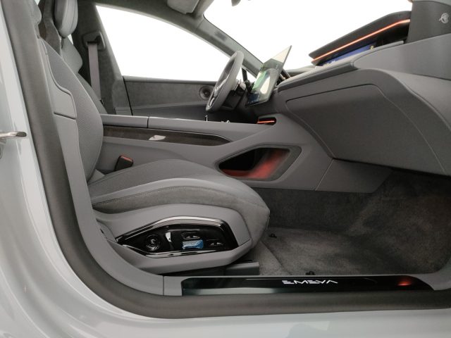 LOTUS Emeya usata, con Touch screen