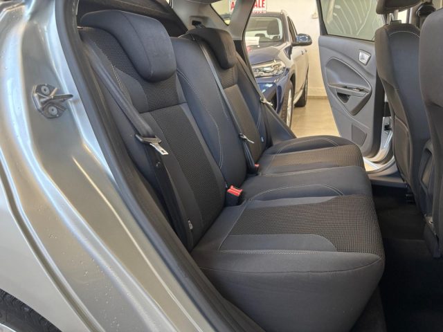 FORD Fiesta usata, con Lettore CD