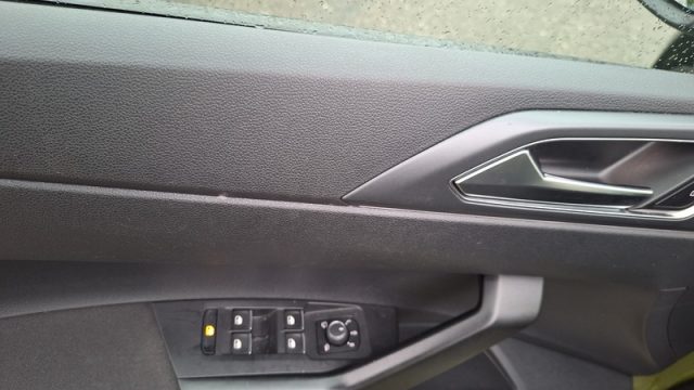 VOLKSWAGEN Taigo usata, con Cruise Control