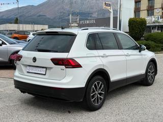 VOLKSWAGEN Tiguan usata, con Autoradio
