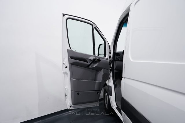 VOLKSWAGEN Crafter usata, con Sensori di parcheggio posteriori