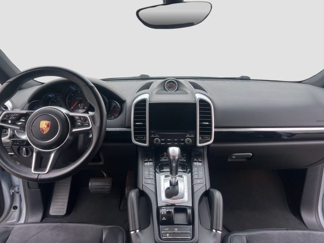 PORSCHE Cayenne usata 12