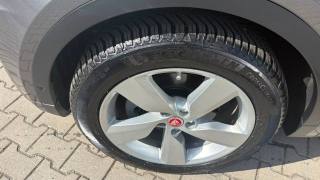 JAGUAR E-Pace usata, con Autoradio