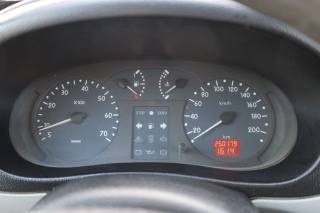 RENAULT Kangoo usata 25