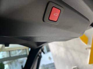 PEUGEOT 3008 usata, con Sensori di parcheggio posteriori