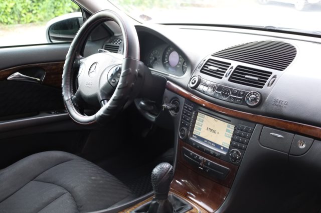 MERCEDES-BENZ E 220 usata 56