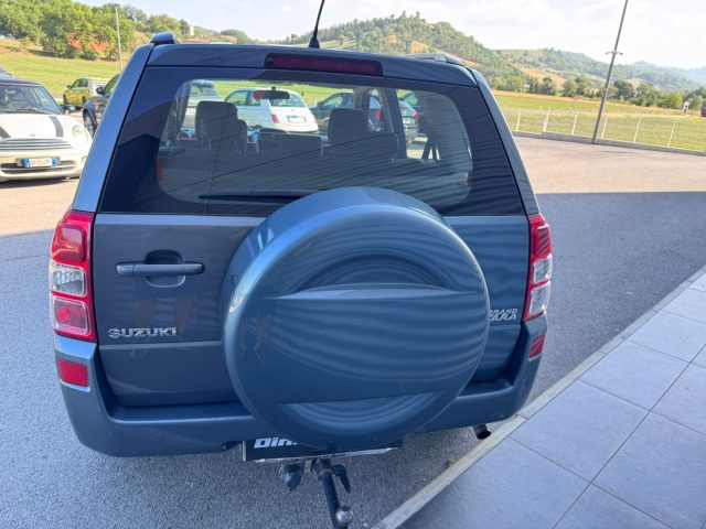 SUZUKI Grand Vitara usata, con Autoradio