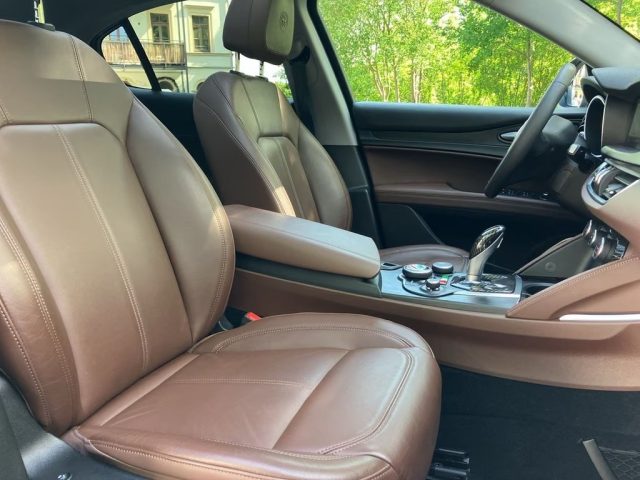 ALFA ROMEO Stelvio usata, con Vetri oscurati