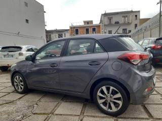 HYUNDAI i20 usata, con Airbag