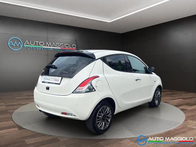 LANCIA Ypsilon usata, con Autoradio