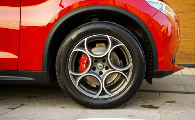 ALFA ROMEO Stelvio usata, con Sensori di parcheggio posteriori