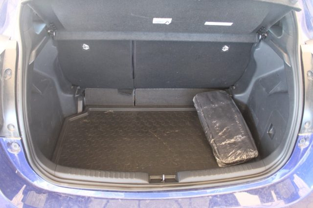 TOYOTA Yaris usata, con ESP