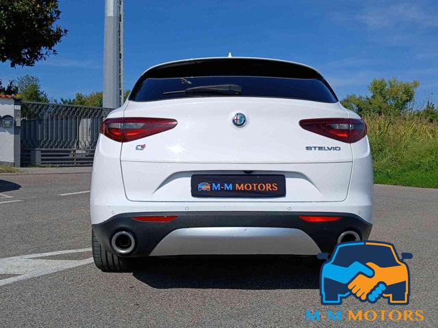 ALFA ROMEO Stelvio usata, con Alzacristalli elettrici
