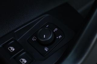 VOLKSWAGEN Taigo usata, con Airbag testa