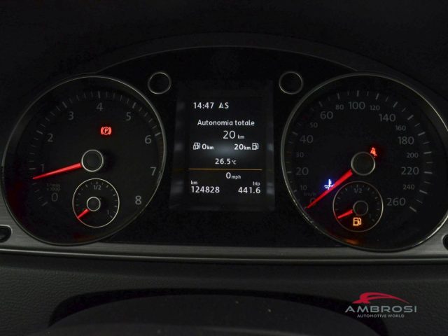 VOLKSWAGEN Passat usata 12