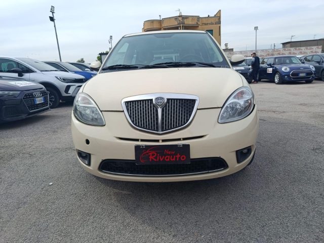 LANCIA Ypsilon usata, con ABS