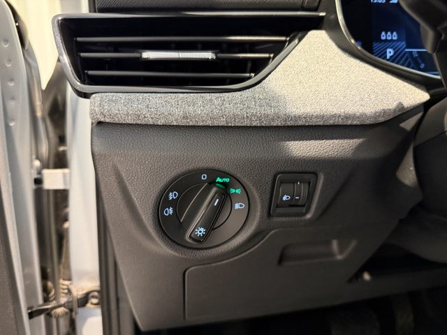 SKODA Kamiq usata, con Controllo automatico clima