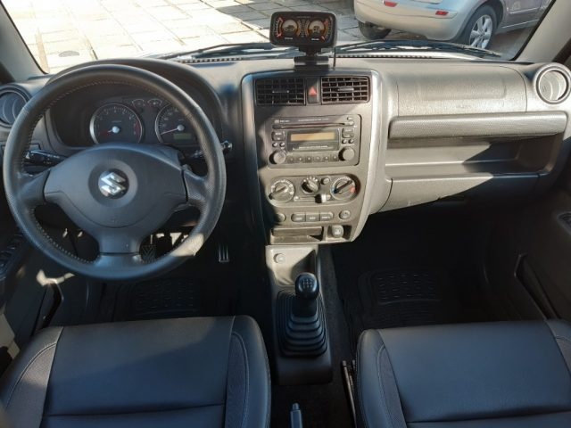 SUZUKI Jimny usata, con Autoradio