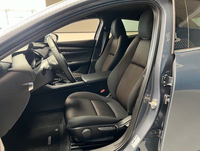MAZDA 3 usata, con Cruise Control