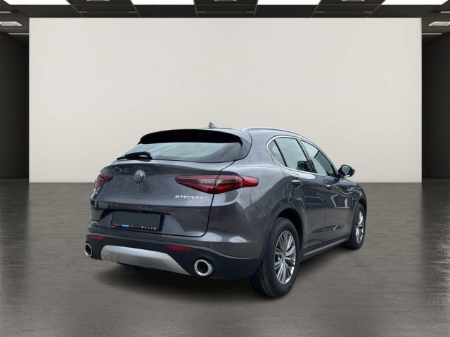 ALFA ROMEO Stelvio usata, con Autoradio