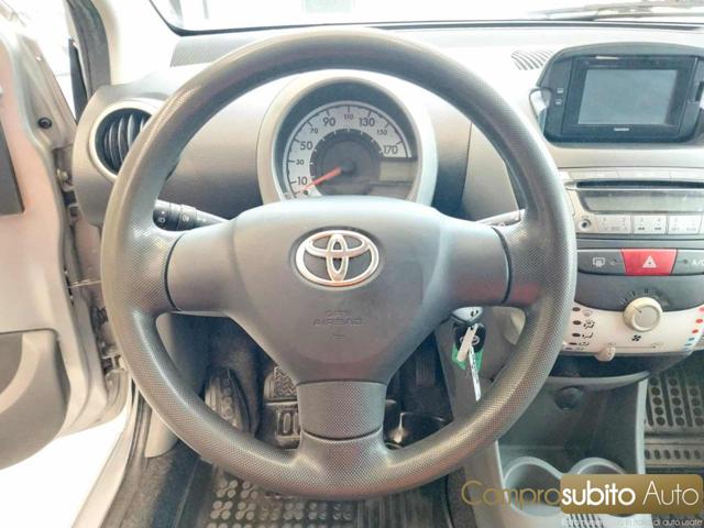 TOYOTA Aygo usata 14