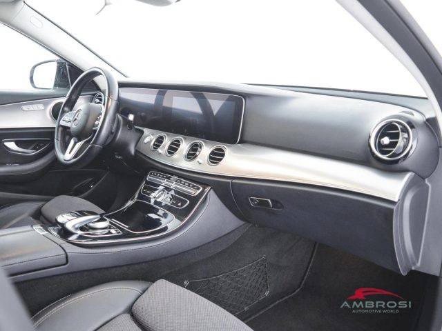 MERCEDES-BENZ CLA usata 11
