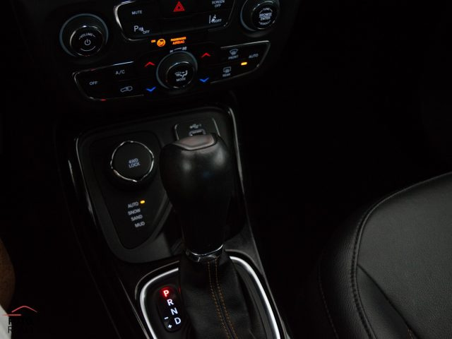 JEEP Compass usata, con Climatizzatore automatico, 2 zone