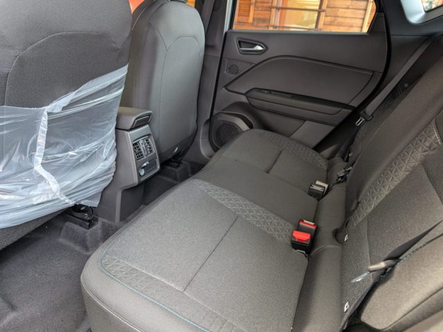 RENAULT Captur usata, con Bracciolo