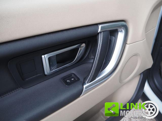 LAND ROVER Discovery Sport usata, con Leve al volante