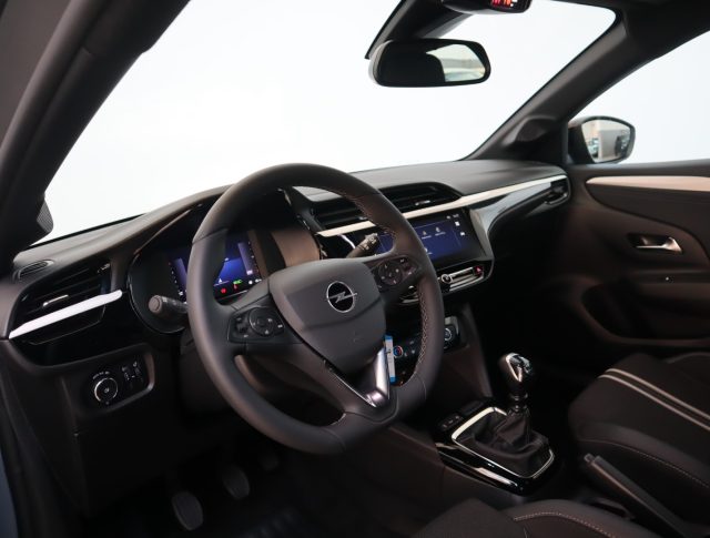 OPEL Corsa usata, con Climatizzatore