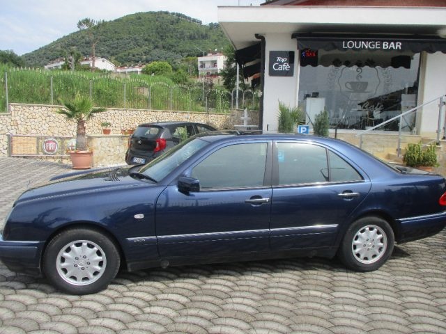 MERCEDES-BENZ E 250 usata, con Airbag laterali