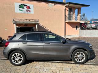 MERCEDES-BENZ GLA 200 usata, con Airbag
