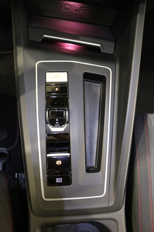 VOLKSWAGEN Golf usata, con Sensore di luce