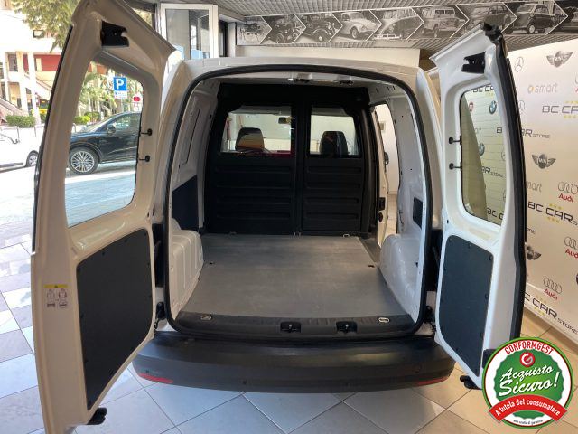 VOLKSWAGEN Caddy usata, con MP3