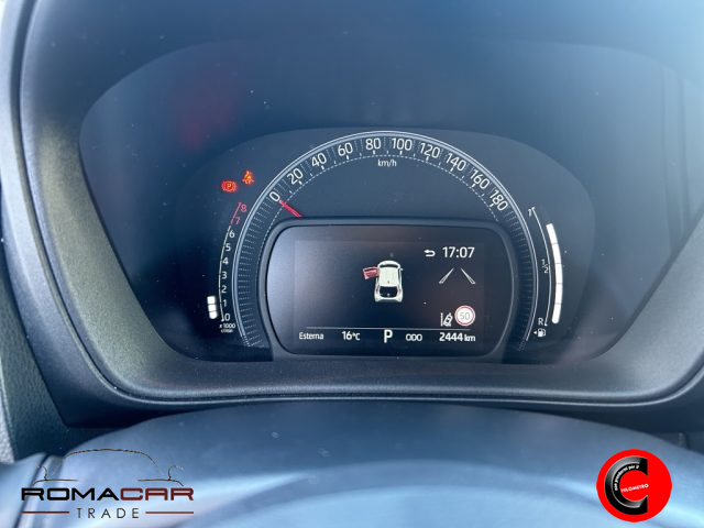 TOYOTA Aygo X usata, con USB