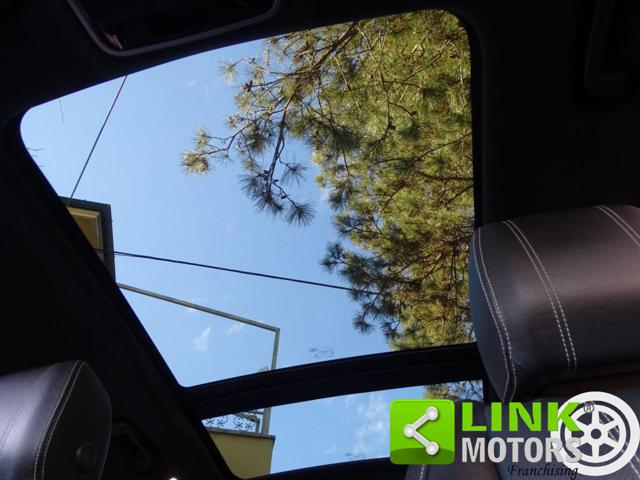 LAND ROVER Range Rover Velar usata, con Servosterzo