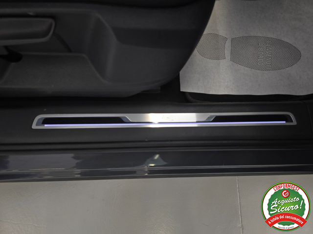 VOLKSWAGEN Tiguan usata, con Luci diurne LED