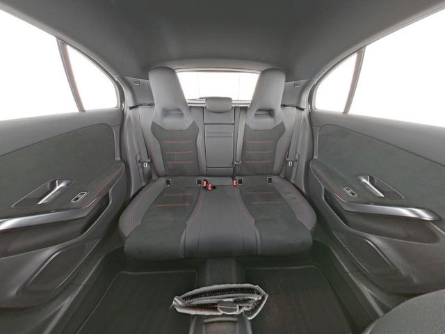 MERCEDES-BENZ A 180 usata, con Controllo automatico clima