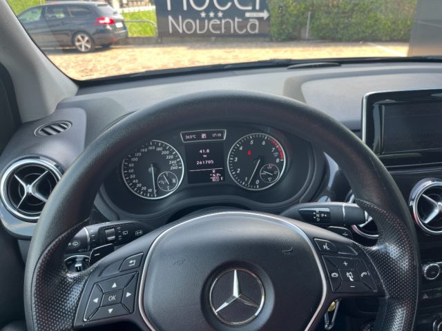 MERCEDES-BENZ B 200 usata, con Autoradio