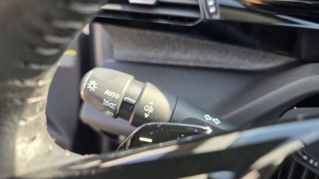 PEUGEOT 408 usata, con Fari LED
