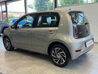 VOLKSWAGEN up! usata, con Autoradio