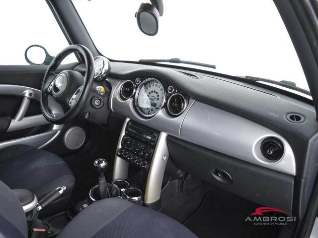 MINI Cabrio usata 11