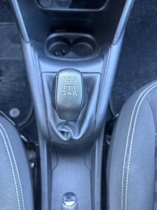 PEUGEOT 208 usata, con Sedile posteriore sdoppiato
