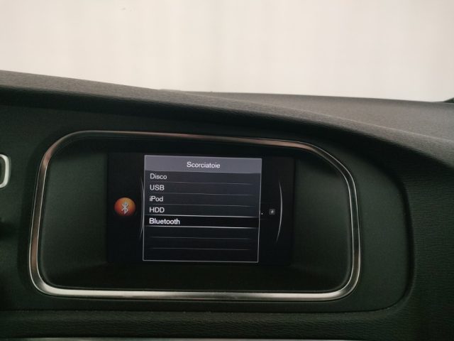 VOLVO V40 usata, con Volante in pelle
