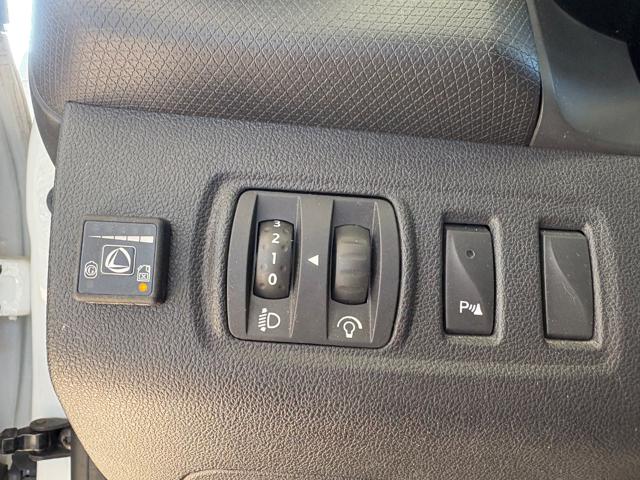 RENAULT Clio usata, con Fari LED