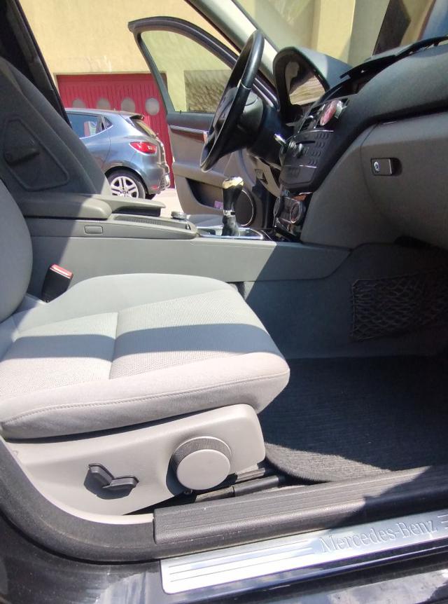 MERCEDES-BENZ C 220 usata, con Climatizzatore automatico, 2 zone