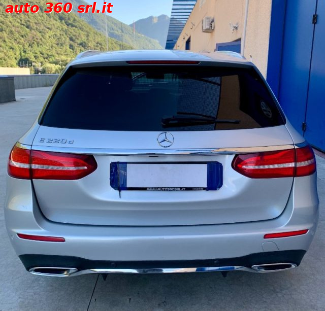 MERCEDES-BENZ E 220 usata, con Alzacristalli elettrici