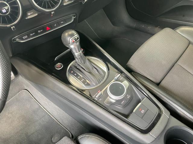 AUDI TT usata, con USB